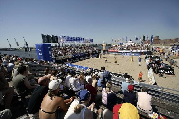 Spiel des Hamburger Zuerich Masters am Strandkai Beachvolleyball Damen Zuerich Masters 2005, Beach Totale Hamburg