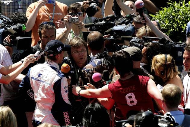 Nick Heidfeld (Deutschland BMW Williams, li.) ist nach seiner ersten Pole Position Liebling der Journalisten Motorsport Grand Prix Herren Großer Preis von Europa 2005, Formel 1 Weltmeisterschaft, F1, F, GP, WM, Qualifying Totale Nürburgring Nürburg