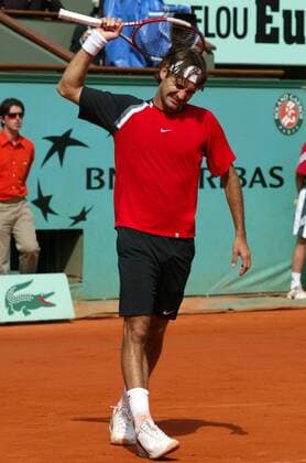 Roger Federer (Schweiz) wütend Tennis Herren French Open 2005, Grand Slam, ATP Tour, Viertelfinale Einzelbild pan9607 Paris, Roland Garros Wut,  