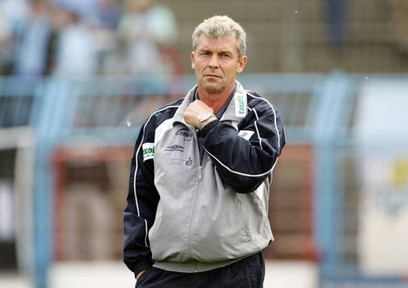 Trainer Dietmar Demuth (Chemnitz) skeptisch Fußball Herren Regionalliga Nord 2004 2005, 3. Liga, Chemnitzer FC Einzelbild Chemnitz Nachdenklichkeit, Skepsis,