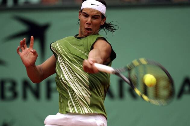 Rafael Nadal (Spanien) - Vorhand Tennis Herren French Open 2005, Grand Slam, ATP Tour, Finale, Endspiel Einzelbild Roland Garros Paris Dynamik