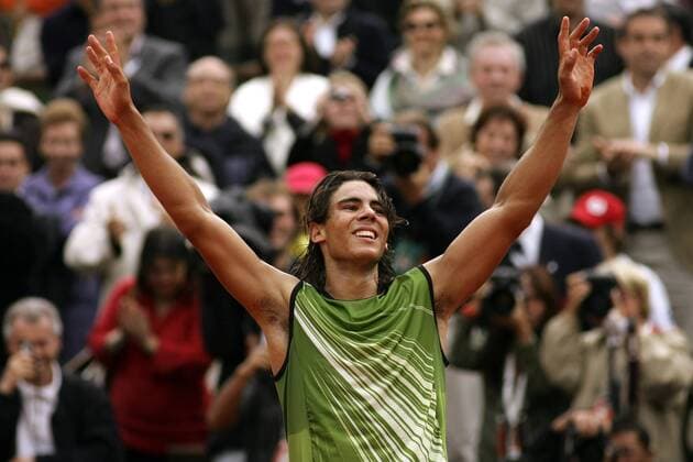 Rafael Nadal (Spanien) - French Open Sieger 2005 Tennis Herren French Open 2005, Grand Slam, ATP Tour, Finale, Endspiel Einzelbild Roland Garros Paris Freude,