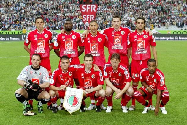 Mannschaftsbild Sedan - hi.v.li. Johann Charpenet, Pierre Njanka Beyaka, Nadir Belhadj, Jeremy Henin, Laurent Gagnier, vorn: Torwart Patrick Regnault, Stephane Noro, David Ducourtioux, Didier Neumann und Mickael Citony Fußball Herren Coupe de France 2004 2005, Französischer Pokal, Pokalspiel, Endspiel, Finale, Pokalendspiel Totale pan9644 Paris, Pokalfinale
