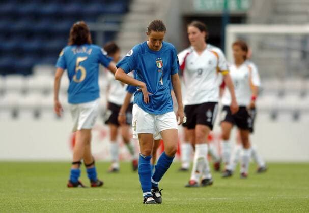 Sara di Filippo (Italien) enttäuscht Fußball EM Damen Europameisterschaft 2005, Frauen, Frauenfußball, Gruppe B, Nationalmannschaft, Nationalteam Einzelbild Preston Enttäuschung,
