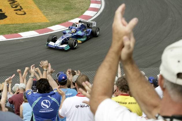 Jacques Villeneuve (Kanada Sauber Petronas) fährt mit seinem Boliden an den Zuschauern vorbei Motorsport Grand Prix Herren Großer Preis von Kanada 2005, Formel 1 Weltmeisterschaft, F1, F, GP, WM, Freies Training Totale Montreal