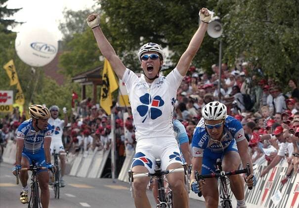 Bernhard Eisel (Österreich FDJeux.com) jubelt, er gewinnt die 1. Etappe der Tour de Suisse von Schaffhausen nach Weinfelden Radsport Herren Tour de Suisse 2005, Straßenradsport, Straße, Rad, ProTour Gruppe 1. Etappe: Schaffhausen - Weinfelden Freude, Begeisterung,