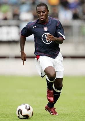 Freddy Adu (USA U20) am Ball Fußball WM Herren U 20 Junioren Weltmeisterschaft 2005, Länderspiel, Gruppe D Einzelbild Enschede Dynamik,