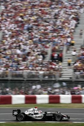 Kimi Räikkönen (Finnland McLaren Mercedes) in seinem Boliden Motorsport Grand Prix Herren Großer Preis von Kanada 2005, Formel 1 Weltmeisterschaft, F1, F, GP, WM, Vdig, Totale Montreal Dynamik,