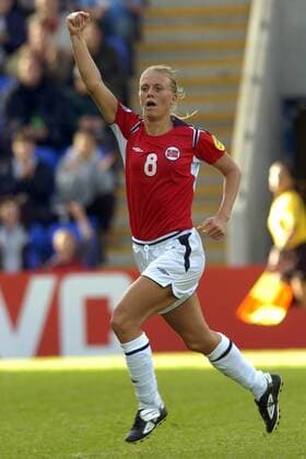 Solveig Gulbrandsen (Norwegen) - Torjubel Fußball EM Damen Europameisterschaft 2005, Frauen, Frauenfußball, Halbfinale, Länderspiel, Vdig Einzelbild Warrington Freude,