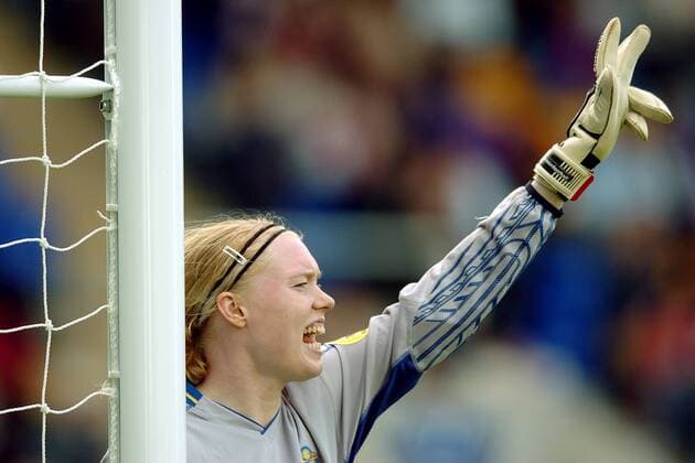 Torhüterin Hedvig Lindahl (Schweden) gibt lautstark Anweisungen Fußball EM Damen Europameisterschaft 2005, Länderspiel, Nationalmannschaft, Nationalteam, Halbfinale, Vdig Einzelbild Frauen, Frauenfußball Warrington