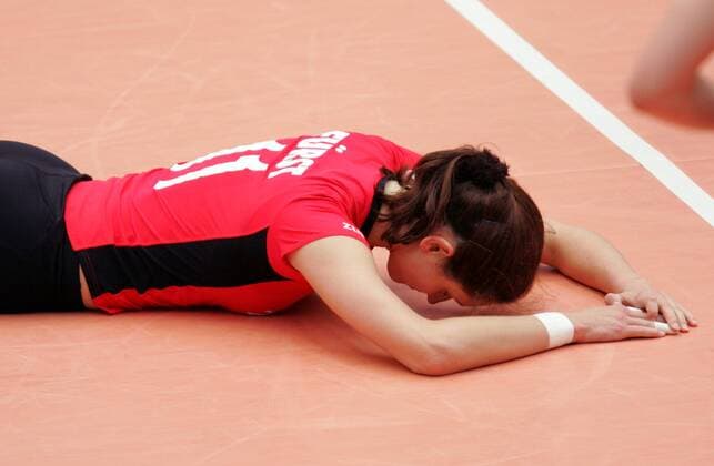 Christiane Fürst (Deutschland) am Boden Volleyball Länderspiel Damen Weltmeisterschaftsqualifikation 2005, Länderspiel, Qualifikation, Einzelbild Dresden Enttäuschung,