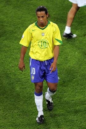Ronaldinho (Brasilien) enttäuscht Fußball Länderspiel Herren Confederationscup 2005, Confederations Cup, Konföderationencup, Konföderationen, Confedcup, Confed Einzelbild Hannover Enttäuschung,