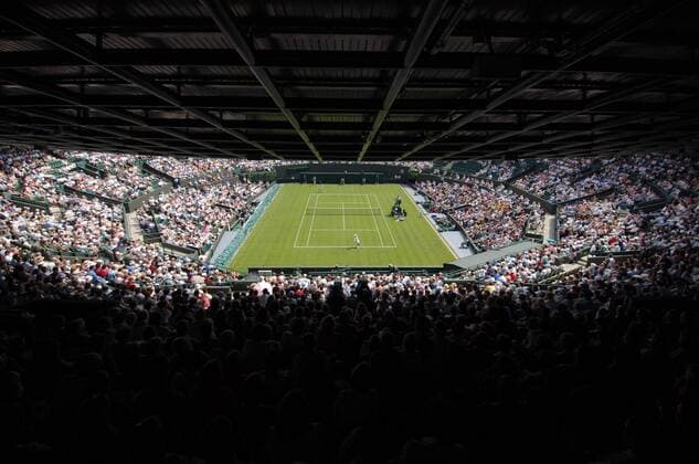 Volle Ränge auf Court No. 1 Tennis Herren All England Championships 2005, Grand Slam, ATP Tour, Rasen, Rasenplatz, Rasentennis, Rasenturnier Totale Wimbledon London