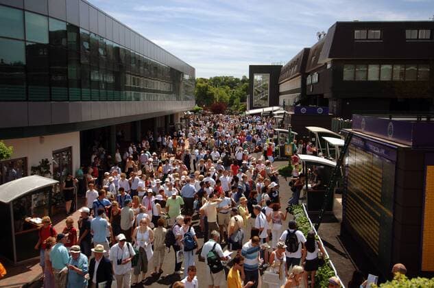 Tennisfans auf dem Wimbledon Gelände Tennis Herren All England Championships 2005, ATP Tour, Grand Slam, Totale Wimbledon London