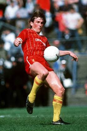Kenny Dalglish (Liverpool) am Ball -  Fußball Herren English First Division 1983 1984, 1. Englische Liga, Liverpool FC Einzelbild Liverpool