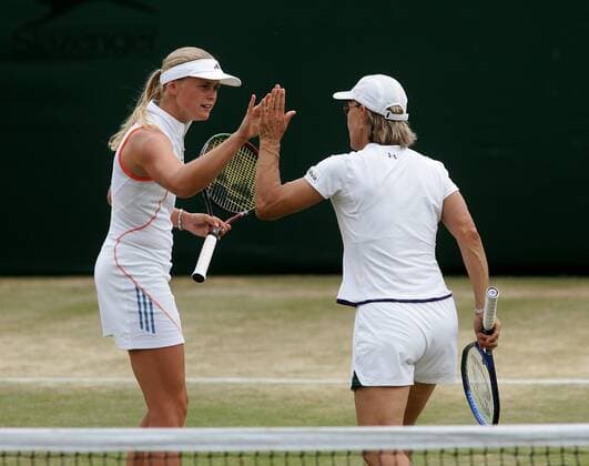 Anna Lena Groenefeld (Deutschland, li.) und Martina Navratilova (USA) Tennis Damen All England Championships 2005, Grand Slam, WTA Tour, Rasen, Rasenplatz, Rasentennis, Rasenturnier Gruppe Wimbledon London