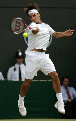 Roger Federer (Schweiz) - Vorhand Tennis Herren All England Championships 2005, Grand Slam, ATP Tour Einzelbild Wimbledon London Dynamik,