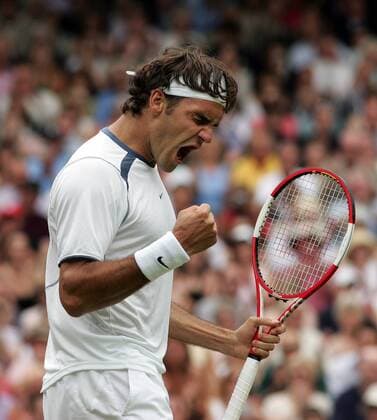 Roger Federer (Schweiz) zeigt Emotionen Tennis Herren All England Championships 2005, Grand Slam, ATP Tour, Halbfinale, Vdig Einzelbild Wimbledon London Freude, Begeisterung,