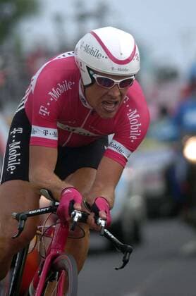 Jan Ullrich (Deutschland T Mobile) -  Radsport Herren Tour de France 2005, ProTour, Straßenradsport, Straße, Rad, Zeitfahren, Einzelzeitfahren, Einzelbild 1. Etappe: Fromentine - Ile de Noirmoutier Anstrengung,