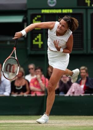 Lindsay Davenport (USA) - Aufschlag Tennis Damen All England Championships 2005, WTA Tour, Grand Slam, Rasen, Rasenplatz, Rasentennis, Rasenturnier Einzelbild Wimbledon London Dynamik,