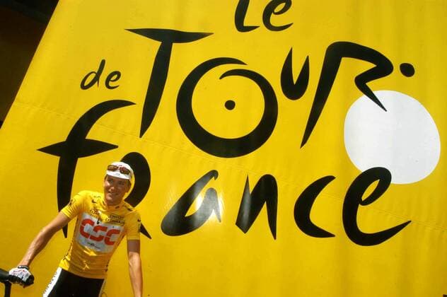 Le Tour de France - David Zabriskie (USA CSC) im gelben Trikot des Gesamtführenden -  Radsport Herren Tour de France 2005, ProTour, Straßenradsport, Straße, Rad, Vdig Einzelbild 2. Etappe: Challans - Les Essarts