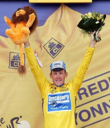 Lance Armstrong (USA Discovery Channel) erobert 2005 zum ersten Mal das gelbe Trikot des Gesamtführenden Radsport Herren Tour de France 2005, ProTour, Straßenradsport, Straße, Rad, Vdig Einzelbild 4. Etappe: Tours - Blois Freude,