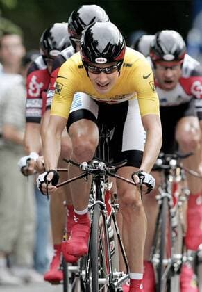 Mannschaftszeitfahren CSC: David Zabriskie (USA) leistet Führungsarbeit Radsport Herren Tour de France 2005, ProTour, Straßenradsport, Straße, Rad, Zeitfahren, Mannschaftszeitfahren, Vdig Gruppe 4. Etappe: Tours - Blois