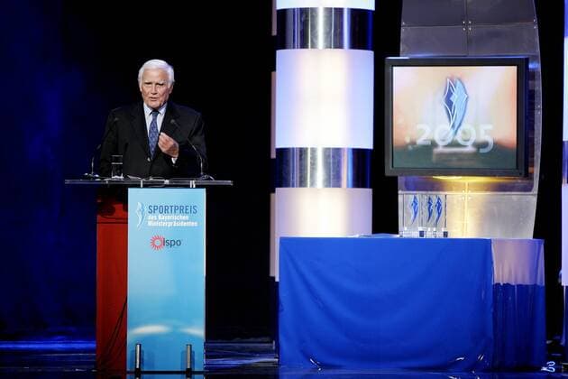 Joachim Fuchsberger (Deutschland) - Laudator bei der Verleihung des Bayerischen Sportpreises Herren Bayerischer Sportpreis 2005, Bayrischer, Preisverleihung, Vdig, Einzelbild München