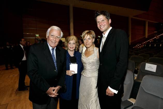 Joachim Fuchsberger (li.) mit Ehefrau Gundula und Martina Ertl mit Ehemann Sven Renz (alle Deutschland) anlässlich der Bayerischen Sportpreisverleihung Alpiner Skilauf Damen Bayerischer Sportpreis 2005, Bayrischer, Preisverleihung, Vdig, Gruppe München