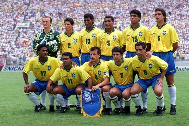 Mannschaftsbild Brasilien, hi.v.li.: Torwart Taffarel, Jorginho, Aldair, Mauro Silva, Marcio Santos, Branco, vorn: Mazinho, Romario, Carlos Dunga, Bebeto und Zinho -  Fußball WM Herren Weltmeisterschaft 1994, Nationalmannschaft, Nationalteam, Nationaltrikot, Länderspiel, Finale Totale Los Angeles, Pasadena