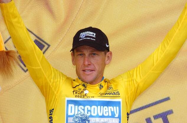 Lance Armstrong (USA Discovery Channel) während der Siegerehrung im gelben Trikot des Gesamtführenden -  Radsport Herren Tour de France 2005, ProTour, Straßenradsport, Straße, Rad, Vdig Porträt 7. Etappe: Luneville - Karlsruhe Freude,