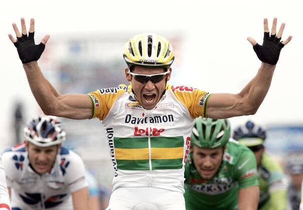Etappensieger Robbie McEwen (Australien Davitamon Lotto) - Freudenschrei Radsport Herren Tour de France 2005, ProTour, Straßenradsport, Straße, Rad, Vdig Einzelbild 7. Etappe: Luneville - Karlsruhe Freude, Begeisterung,