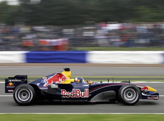 Christian Klien (Österreich Red Bull Cosworth) in seinem Boliden Motorsport Grand Prix Herren Großer Preis von England 2005, Formel 1 Weltmeisterschaft, F1, F, GP, WM, Qualifying, Vdig, Einzelbild Silverstone Dynamik,