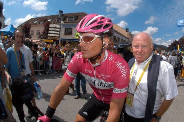 Jan Ullrich (Deutschland T Mobile, li.) und sein persönlicher Berater Rudy Pevenage (Belgien) -  Radsport Herren Tour de France 2005, ProTour, Straßenradsport, Straße, Rad Gruppe 9. Etappe Gerardmer - Mulhouse
