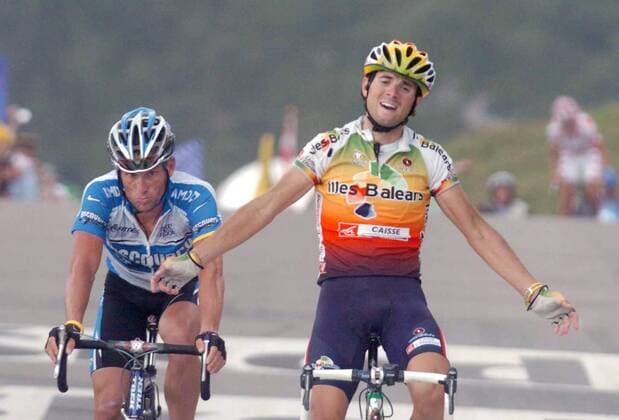 Alejandro Valverde (re., Spanien Illes Balears) siegt vor Lance Armstrong (USA Discovery Channel) -  Radsport Herren Tour de France 2005, ProTour, Straßenradsport, Straße, Rad, Vdig Gruppe 10. Etappe: Grenoble - Courchevel Freude,