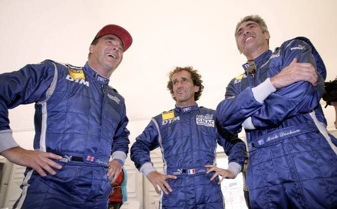 Ausgelassene Stimmung unter den Teilnehmern des Rennens der Legenden, v.li.: Nigel Mansell (England), Alain Prost (Frankreich) und Mick Doohan (Australien) Motorsport Herren Deutsche Tourenwagen Meisterschaft 2005, DTM, Masters, Tourenwagenmeisterschaft, Rennen der Legenden Gruppe Norisring Nürnberg