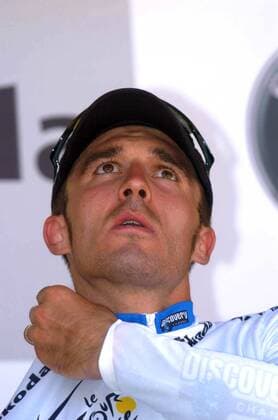 Yaroslav Popovych (Ukraine Discovery Channel) bei der Siegerehrung im Weißen Trikot des besten Jungprofis -  Radsport Herren Tour de France 2005, ProTour, Straßenradsport, Straße, Rad Porträt 14. Etappe: Agde - Ax 3 Domaines