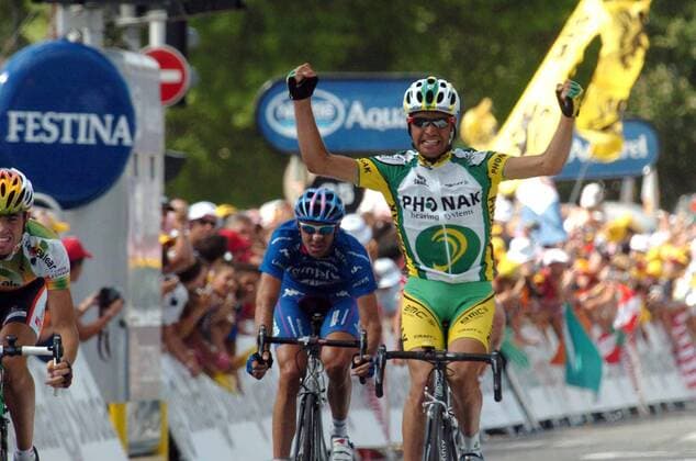 Oscar Pereiro Sio (Spanien Phonak, re.) gewinnt die 16. Etappe der Tour de France - , Radsport Herren Tour de France 2005, ProTour, Straßenradsport, Straße, Rad Einzelbild 16. Etappe: Mourenx - Pau Freude, Begeisterung,