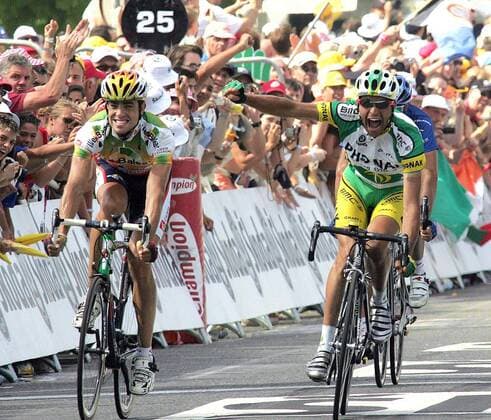 Oscar Pereiro Sio (Spanien Phonak) am Ziel, er gewinnt die 16. Etappe der Tour de France vor Xabier Zandio (Spanien Illes Balears) - , Radsport Herren Tour de France 2005, ProTour, Straßenradsport, Straße, Rad Gruppe 16. Etappe: Mourenx - Pau Freude, Begeisterung,
