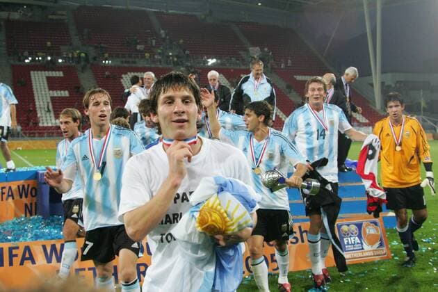 Lionel Messi (U 20 Argentinien) feiert mit seinen Teamkollegen den Junioren Weltmeistertitel -  Fußball WM Herren U20 Junioren Weltmeisterschaft 2005, Länderspiel, Finale, Endspiel, Weltmeister, Gruppe Utrecht Begeisterung, Freude,
