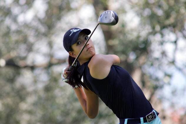 Michelle Wie (USA) schaut ihrem Abschlag hinterher Golf Damen Evian Masters 2005, LPGA Tour, Frauengolf, Frauen, Golfen Einzelbild pan10229 Evian les Bains  