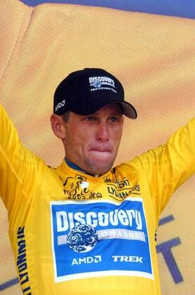 Der Gesamtführende und Gewinner der 20. Etappe Lance Armstrong (USA Discovery Channel) feiert während der Siegerehrung -  Radsport Herren Tour de France 2005, ProTour, Straßenradsport, Straße, Rad Einzelbild 20. Etappe: Saint Etienne Freude,