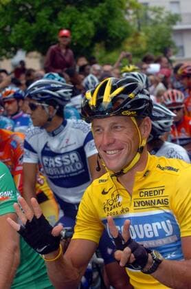 Lance Armstrong (USA Discovery Channel) - Der Gesamtführende der Tour de France 2005 freut sich auf seine letzte Etappe, die ihn direkt zum 7. Gewinn des bedeutendsten Radrennens der Welt führen wird -  Radsport Herren Tour de France 2005, ProTour, Straßenradsport, Straße, Rad Einzelbild 21. Etappe: Corbeil Essonnes - Paris Freude,