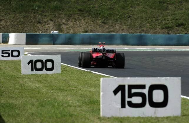 Michael Schumacher (Deutschland Ferrari) hat noch 50 Meter zur Kurve Motorsport Grand Prix Herren Großer Preis von Ungarn 2005, Formel 1 Weltmeisterschaft, F1, F, GP, WM, Qualifying Totale Hungaroring Budapest