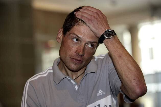 Jan Ullrich (Deutschland T Mobile) nachdenklich Radsport Herren HEW Cyclassics 2005, ProTour, Straßenradsport, Straße, Rad, Vdig Einzelbild Hamburg Nachdenklichkeit,