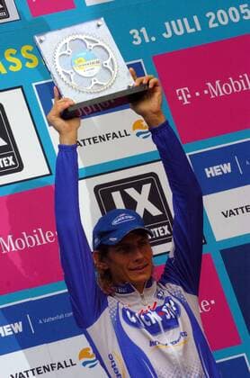 Sieger Filippo Pozzato (Italien Quick Step) während der Siegerehrung der HEW Cyclassics 2005 -  Radsport Herren HEW Cyclassics 2005, ProTour, Straßenradsport, Straße, Rad, Einzelbild Hamburg