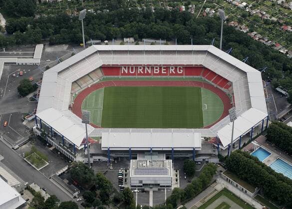Luftaufnahme des Nürnberger Frankenstadions, Spielstätte der FIFA Weltmeisterschaft 2006 in Deutschland Fußball 1. BL Herren Vorschau 2005, Weltmeisterschaft 2006, WM, 1. FC Nürnberg Totale Frankenstadion Nürnberg