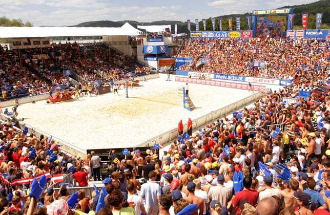 Übersicht über die Beachvolleyballanlage bei der Swatch FIVB Worldtour in Klagenfurt Beachvolleyball Herren Swatch FIVB World Tour 2005, Grand Slam, Worldtour, Beach Totale Klagenfurt