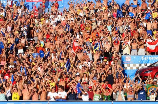 Beachvolleyballfans sorgen für eine gute Stimmung Beachvolleyball Herren Swatch FIVB World Tour 2005, Grand Slam, Worldtour, Beach Totale Klagenfurt Freude, Begeisterung