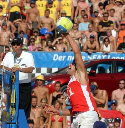 Nikolas Berger (Österreich) - Schmetterschlag Beachvolleyball Herren Swatch FIVB World Tour 2005, Grand Slam, Worldtour, Beach Einzelbild Klagenfurt Dynamik,